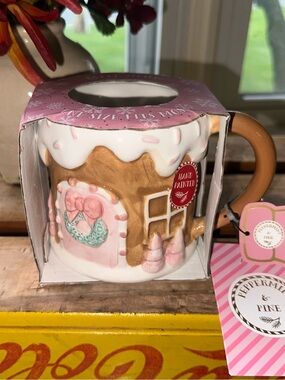 Peppermint & Pine Ceramic Gingerbread House Mug New